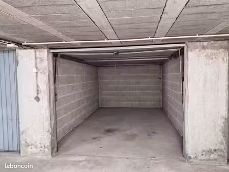 garage à louer annecy centre ville proche gare