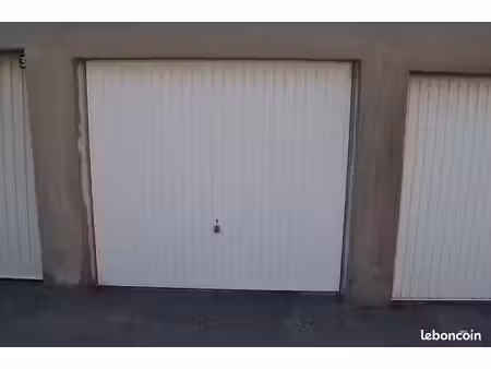 garage/box disponible ronchin(direct propriétaire)