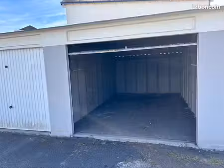garage à louer – saint-cyr-sur-loire – allée de la renaissance