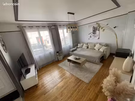 à louer maison de ville 77m2