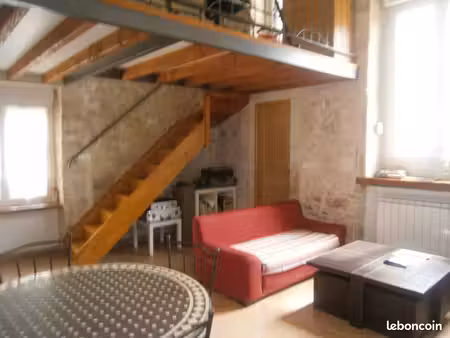 bel appartement rue calme