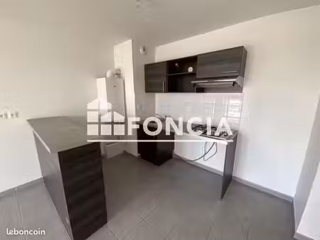 appartement 3 pièces 61.8m² à louer 840 - colomiers 31770