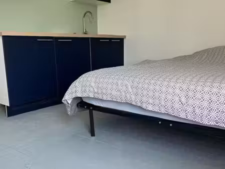 studio meublé refait à neuf