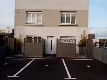 a pornichet à louer t3 (2 chambres)à l'année meublé