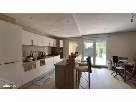 magnifique t3 rénové avec jardin