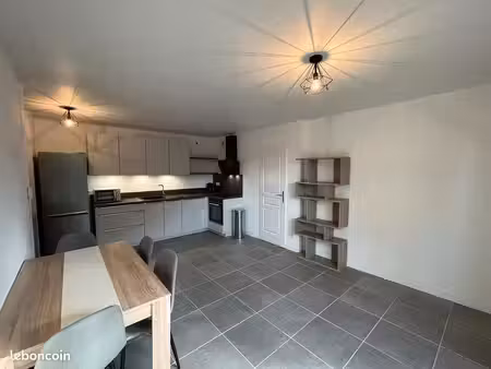 t2 meublé avec garage  parking et jardin