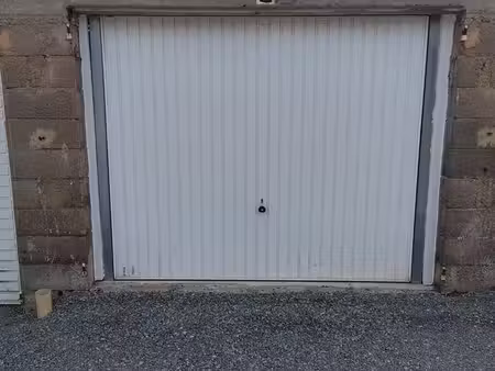 garage sain - dispo immédiate