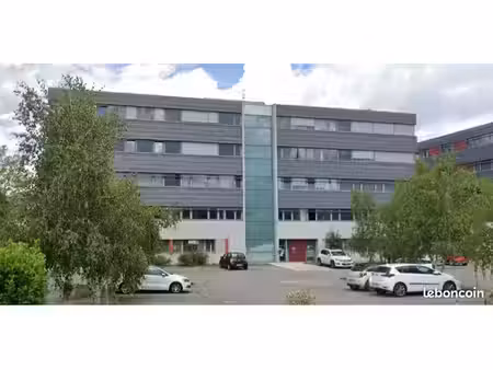 parking douane perly st julien