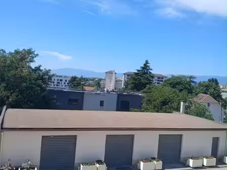 ? local professionnel / commercial – 158 m² – annemasse