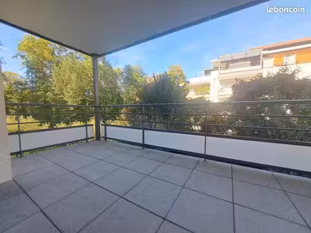 studio 1 pièce 30 m²