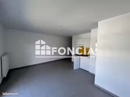 appartement 29.18m² à louer 397.24 - nimes 30000