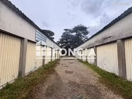 stationnement 17m² à louer 65 - villeneuve sur lot 47300