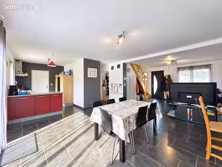 maison 6 pièces 130 m²