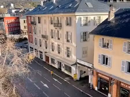 t2 face palais justice calme prox gare refait par archi dplg ideal investisseur