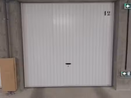 garage/box fermé 13m2-jypercentre aix les bains