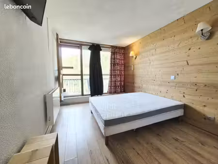 studio 1 pièce 25 m²