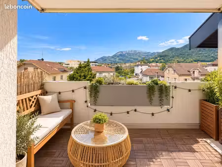 annecy – t3 duplex 62 m² – dernier étage – vue montagnes – 2 balcons