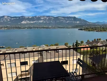 appartement t2 de 46 m² avec vue panoramique sur le lac du bourget
