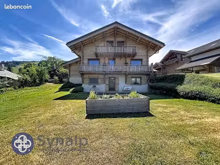 chalet 6 pièces 230 m²