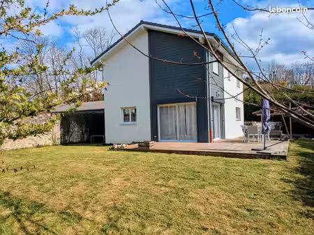 maison individuelle dans hameau au calme