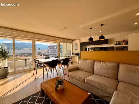 t5 familial rénové 91 m² au calme  terrasse et vue - hypercentre annecy  rue carnot