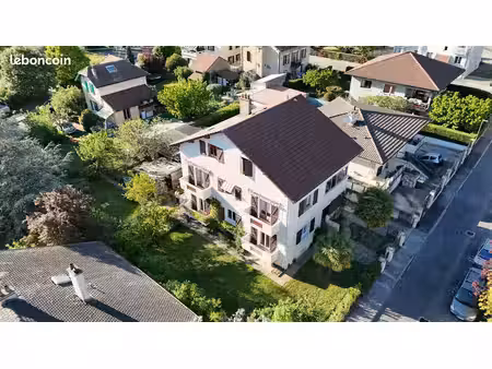 immeuble 8 pièces 244 m²