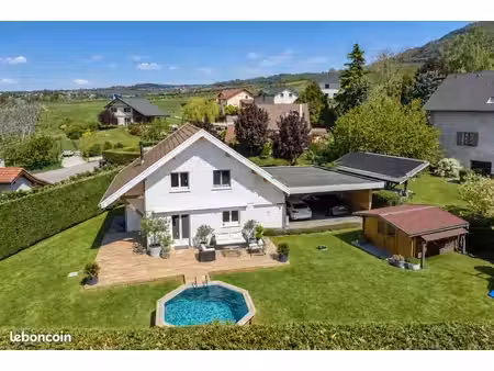 maison familiale 4 chambres – piscine – terrain 1 189 m² – plein sud