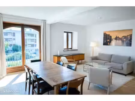 loue 3 pièces 86m2 rénové & meublé - abbaye annecy le vieux - immeuble classé - disponible
