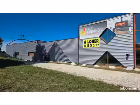 local 272m²