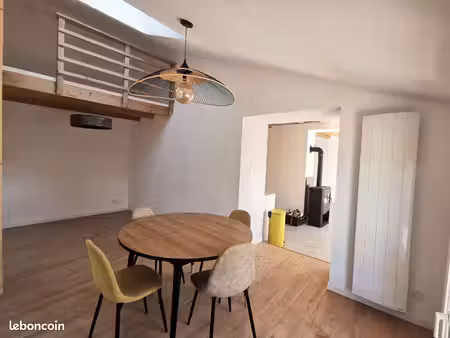 t3 meublé 80 m² ( 102 m²) entièrement rénové
