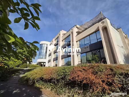 bureaux 477 m² epagny metz-tessy
