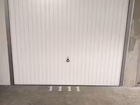 garage / box / parking
