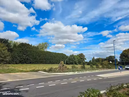 a vendre terrain nu non-constructible nu plat 3997m². centre saint-aubin –routot sur rd601
