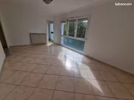 appartement f4 balcon terrasse