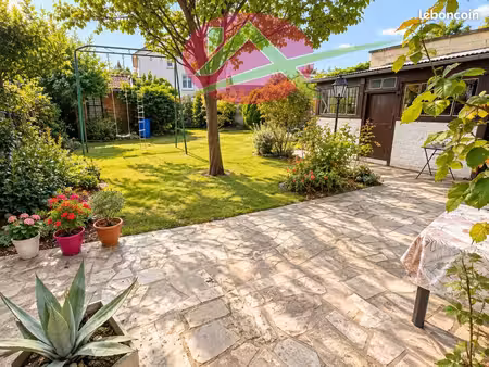 maison 6 pièces 105 m²