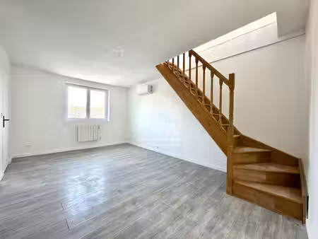 immeuble nanteau sur lunain 10 pièce(s) 260 m2