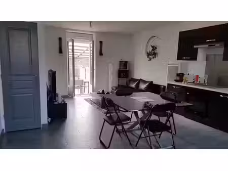 location meublée maison 3 pièces 57 m² à courtomer (77390)  940 €