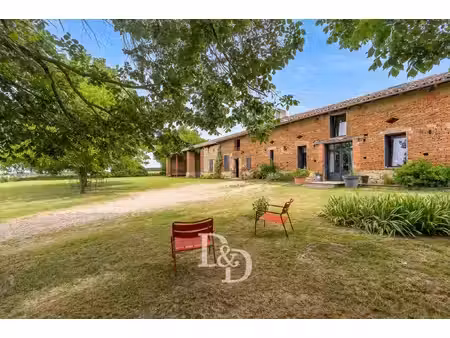 grange rénovée - 7 pièces 301m² avec dépendance et piscine