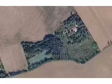 propriété de caractère sur 5 hectares boisés avec un lac  maison en pierre  piscine  garag