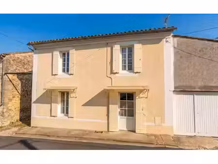 maison de village au coeur de gensac