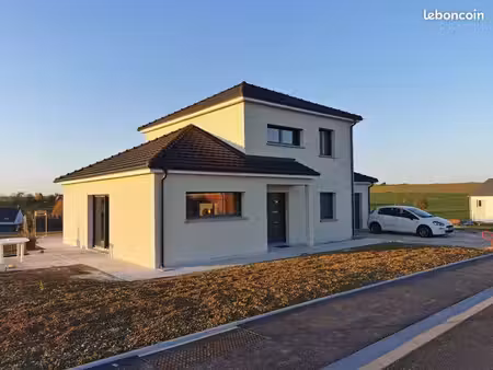 maison 6 pièces 105 m²