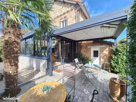 maison de charme rénovée - 4 pièces  82 m² - jardin et dépendance
