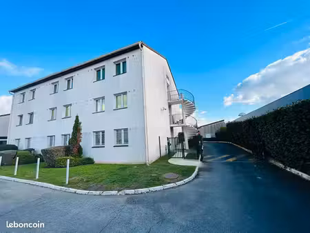 studio 1 pièce 18 m²