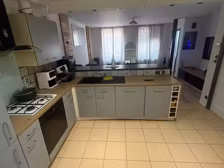 à vendre – appartement 49 84 m² avec garage fermé à nangis – 135 000