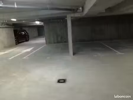 parking en sous-sol à louer
