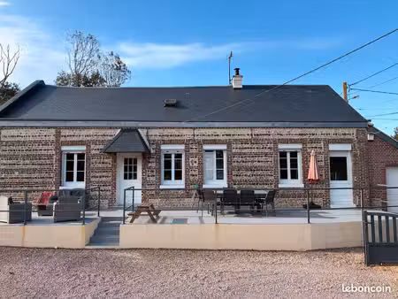 maison briques et silex