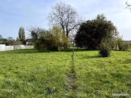 terrain à bâtir de 400 m² à couilly-pont-aux-dames (77)