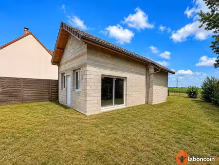 terrain 60 m² guerard