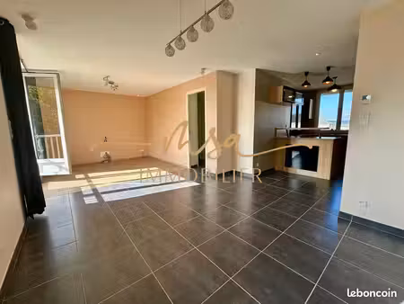 appartement 5 pièces 75 m²