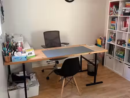 bureau de 12 m2 dans cabinet paramédical